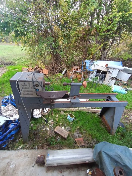 Дървен струг голям с монофазен мотор.