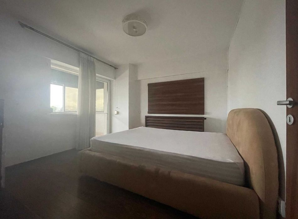 3c, bloc 2009, et 4/6, central-podu de fier, liber!