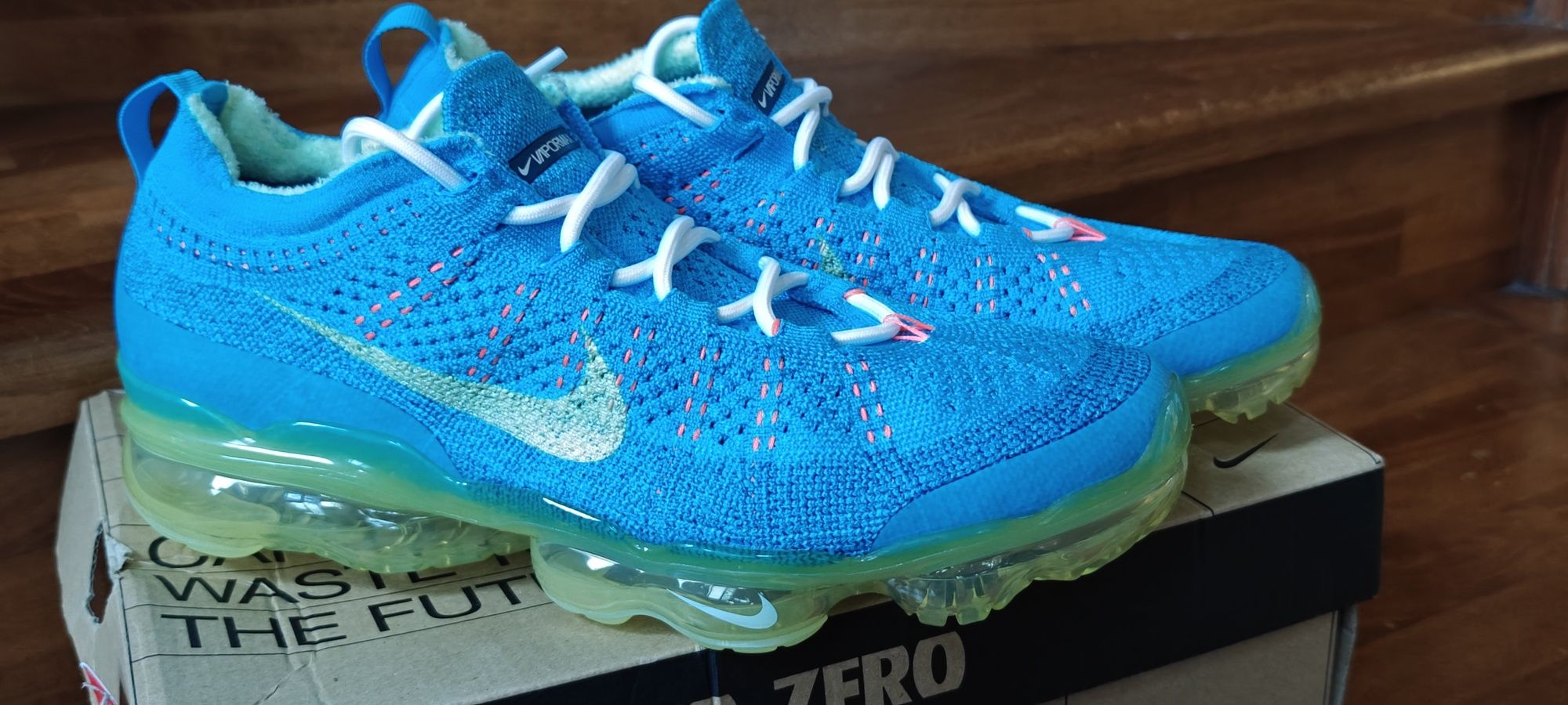 Vând Nike Vapormax 2023 Flyknit - Mărimea 42.5 - NOI, originali