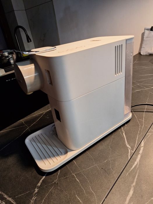 Nespresso lattissima one alb
