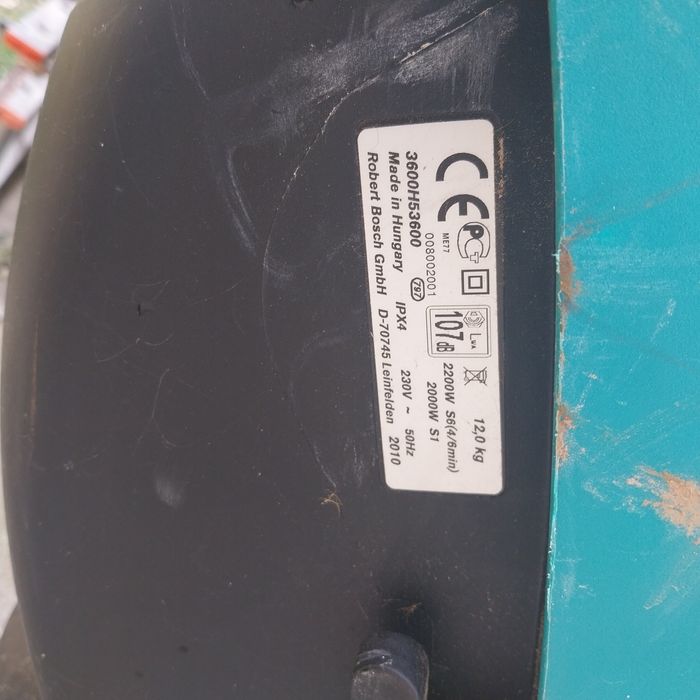 Tocator crengi Bosch