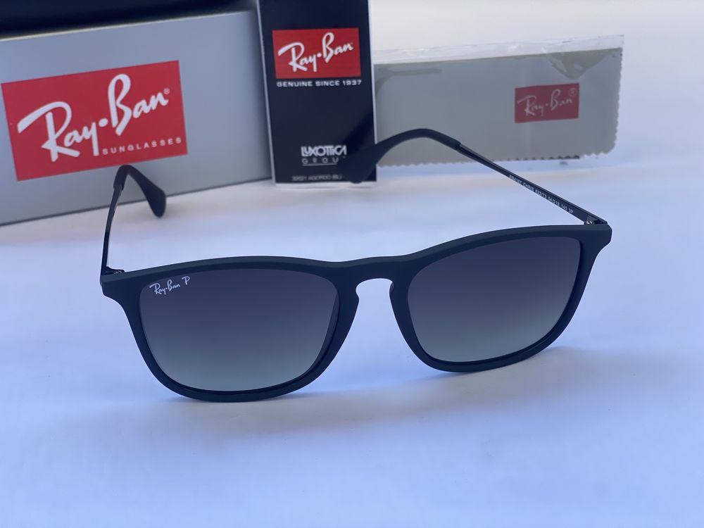 Ochelari de soare RAY BAN 4187 CHRIS Polarizati Noi