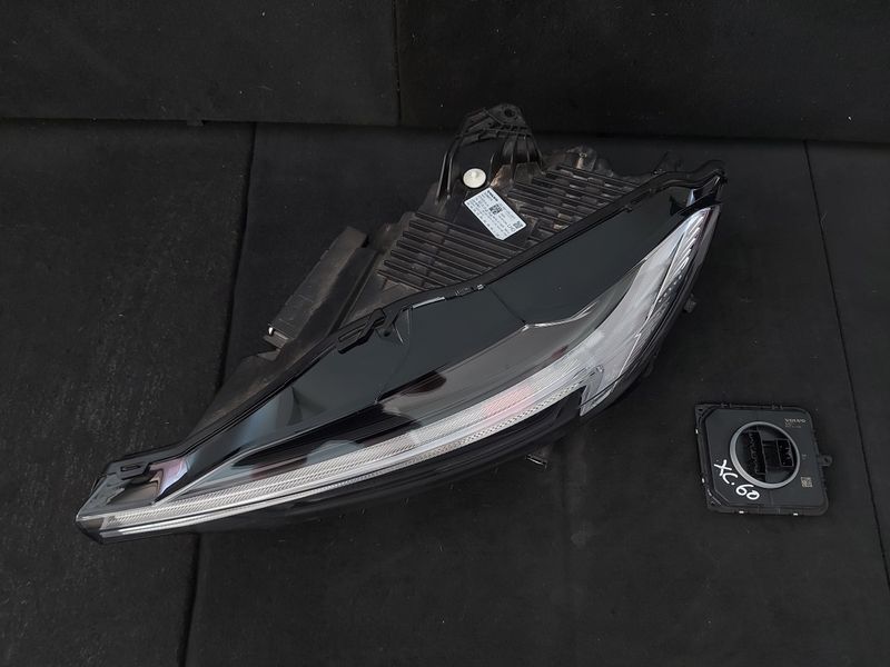 Ляв фар Volvo XC60 2023г. Led