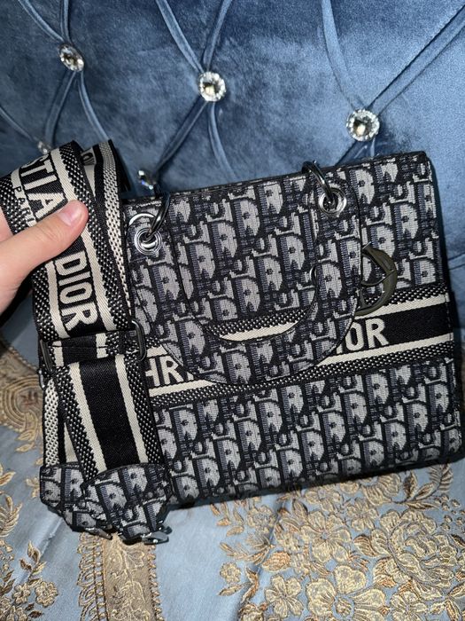 Сумка диор подорили не носила не разу