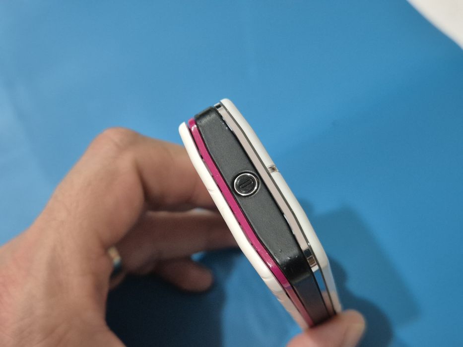 Nokia 7500 Prism - ca nou, de colectie!
