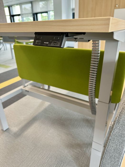 90 Buc. Birou Electric Dublu 140X80 cm /blat, Reglabil Electric, Bench