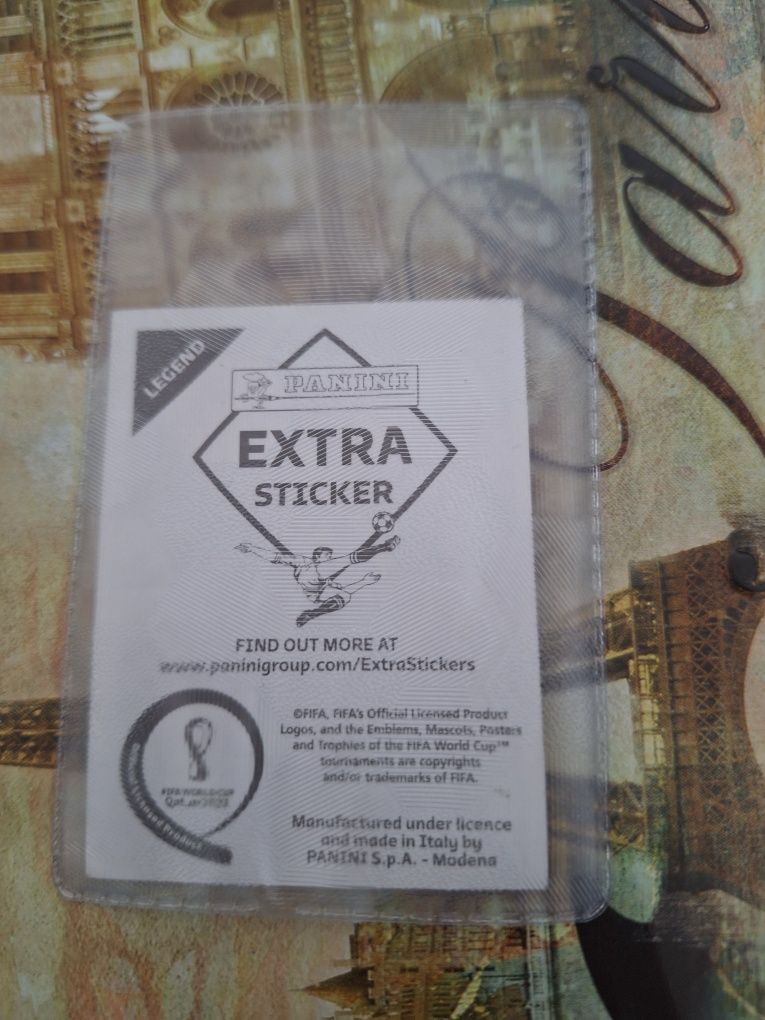 Vând extra sticker world cup 2022
