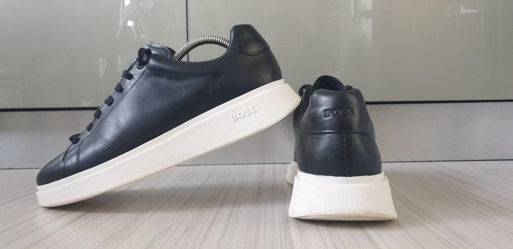 Hugo Boss Leather  41/26см ОРИГИНАЛ Мъжки спортно - елегантни  ест. ко