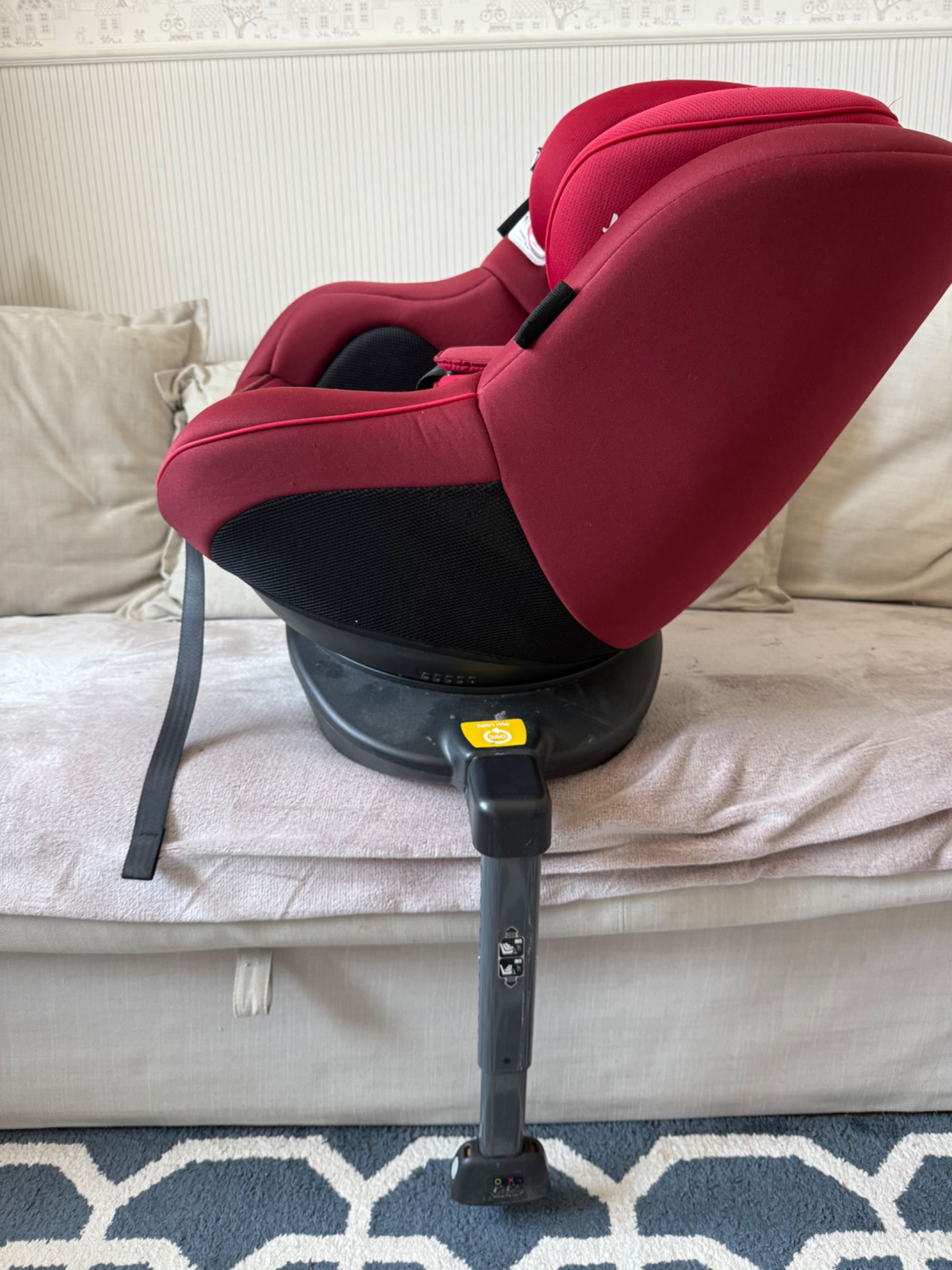Scaun auto Joie rotativ cu ISO fix 0-18 kg