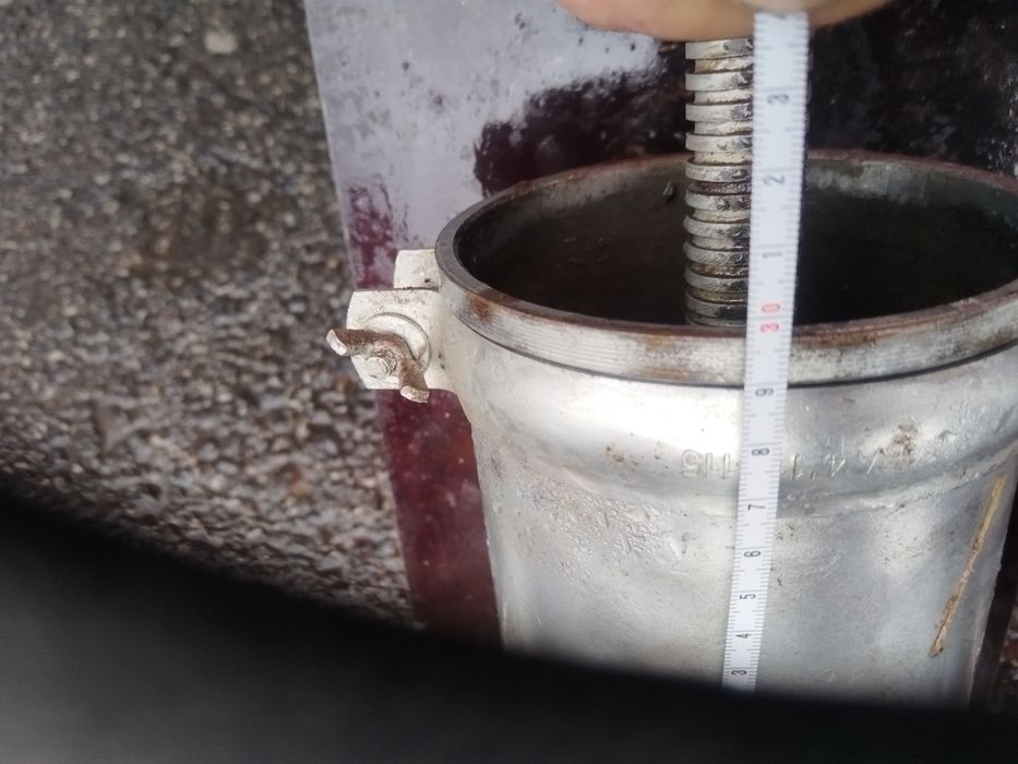 Carnațar  fier 30x12cm