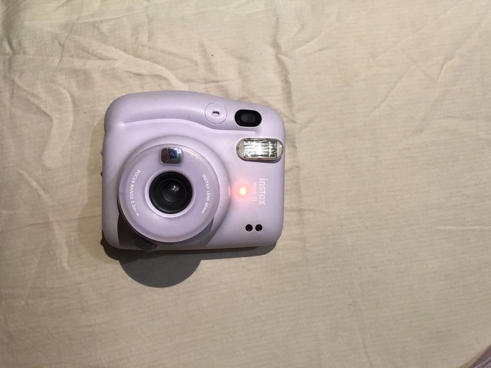 Продаю Instax 11 mini