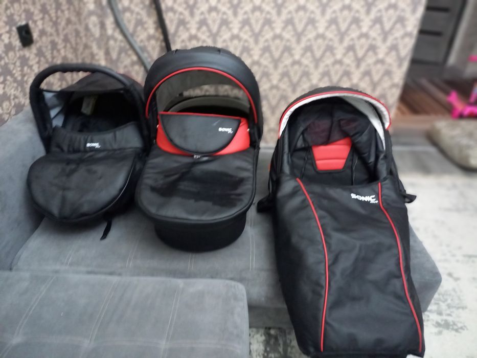 Продам коляску 3в1