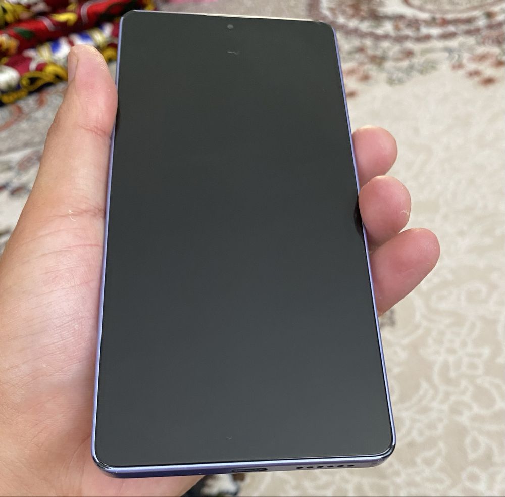 Redmi  Not 13 pro 8/256 gb srochno sotiladi