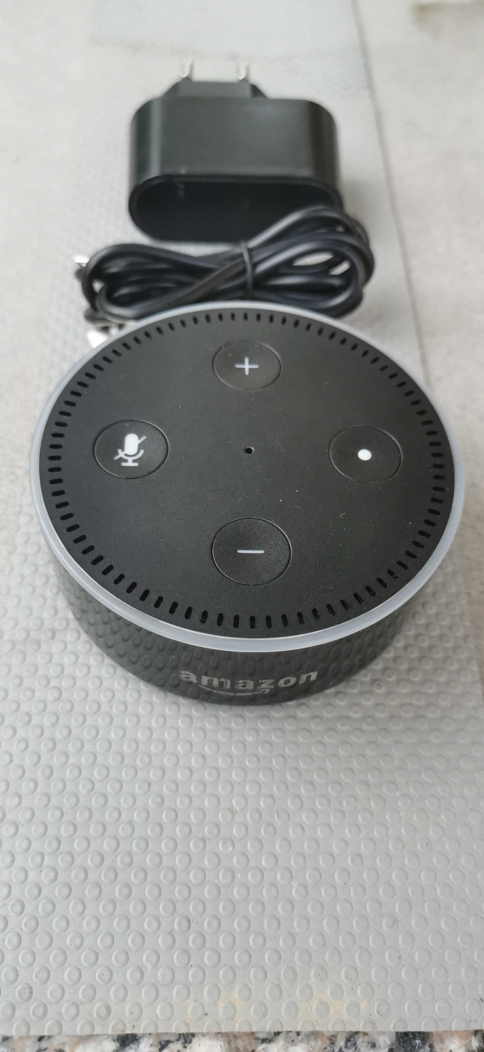 Boxa smart Alexa Echo Dot by Amazon