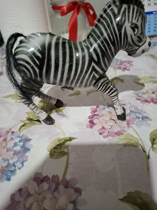 Jucarie perioada comunista 14 cm x 12 cm