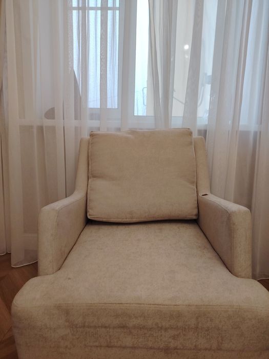 Кресло для гостиной