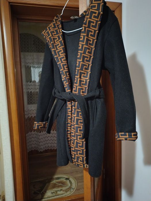 Palton cu gluga mărime M