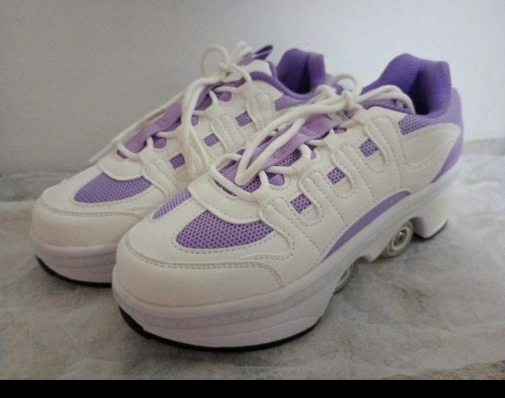 Adidași cu role .