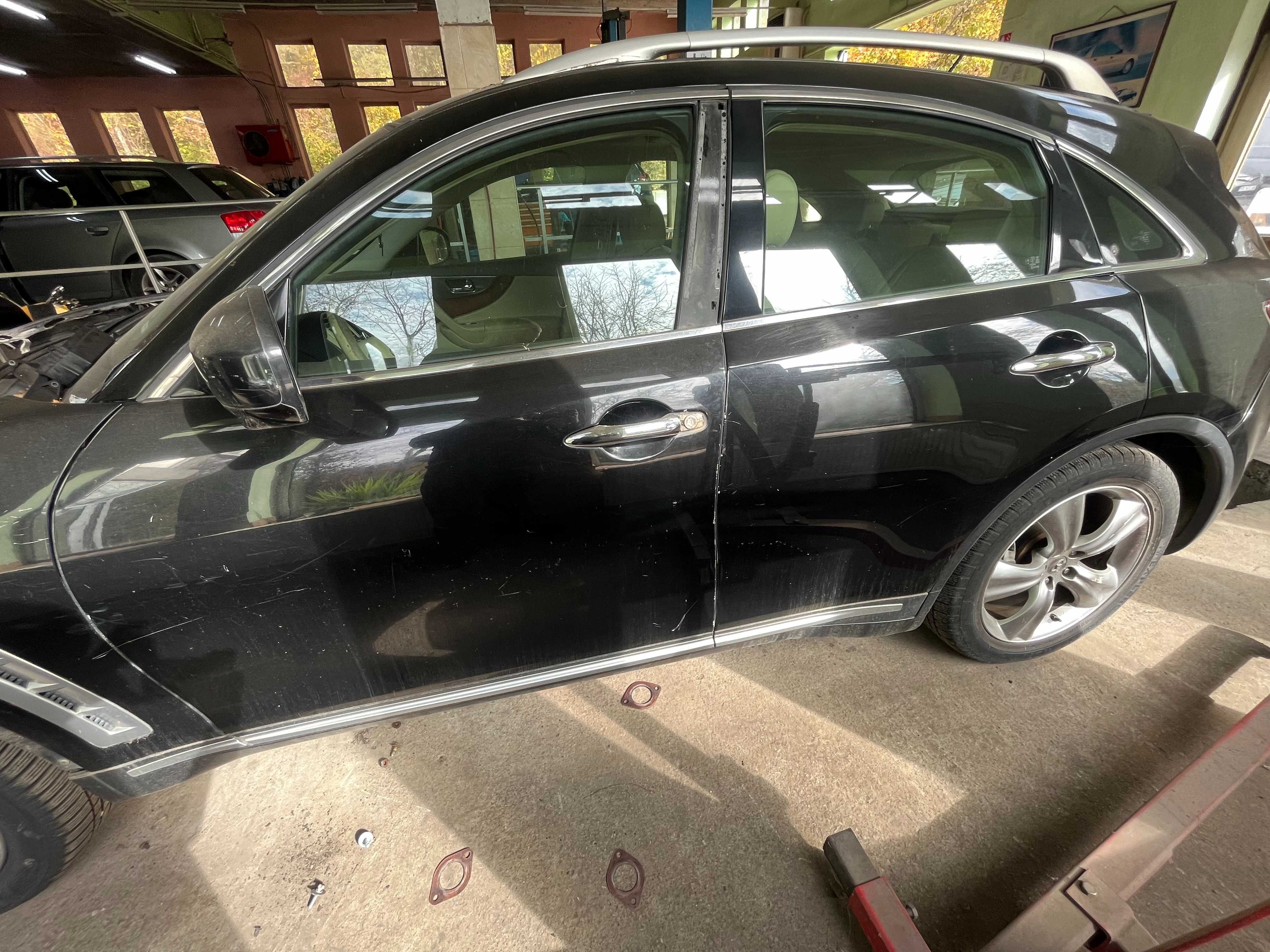 Предна Дясна/ Лява Задна врата за Infiniti FX FX30 FX35 FX50 / ФХ ФХ30