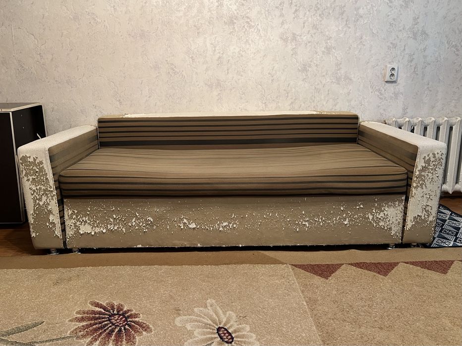 Отдам диван типа тахта