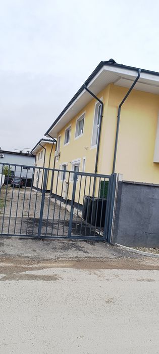 Particular închiriez Vilă Duplex Tunari / Curte +Parcare