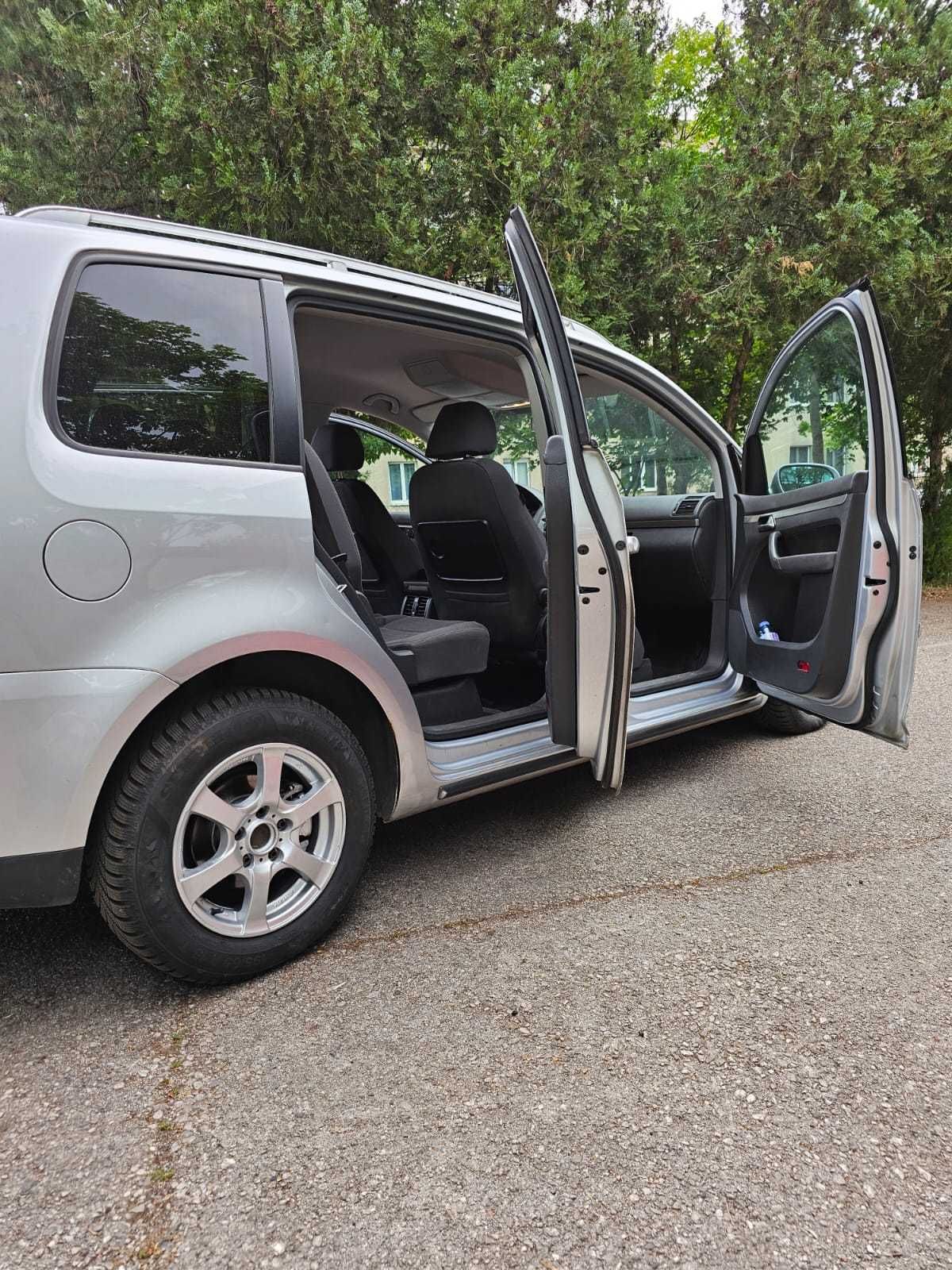 Vând WV Touran 1.9 tdi an 2009