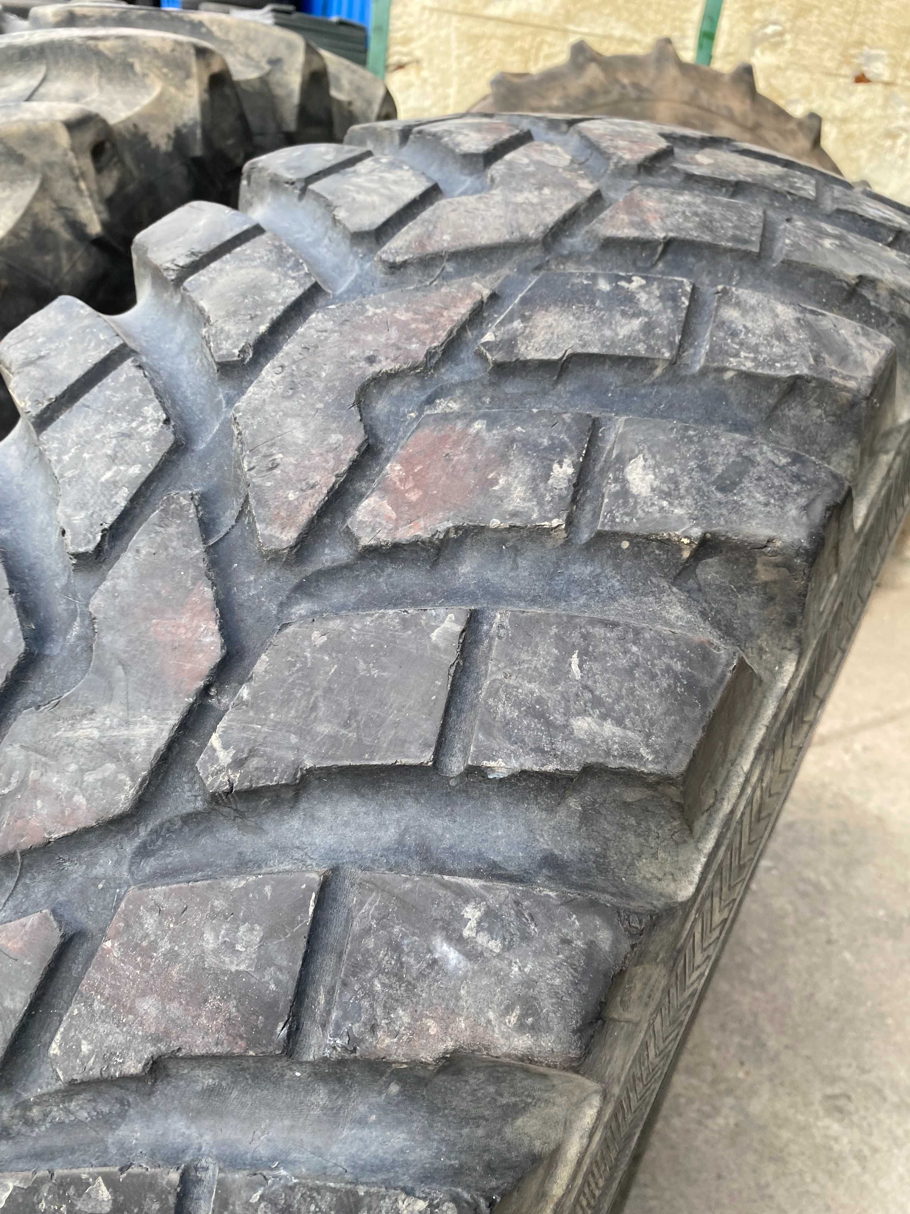 Anvelope 400.80 R28 Nokian