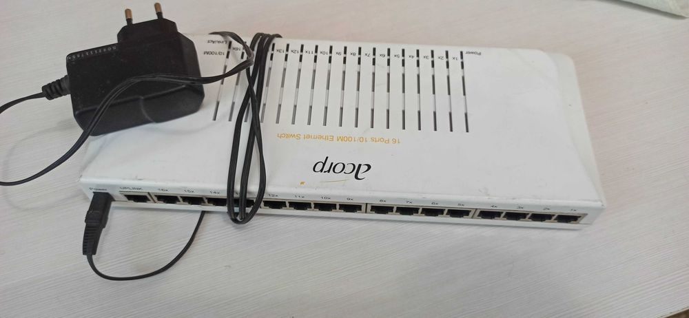 Коммутатор Acorp HU16DP