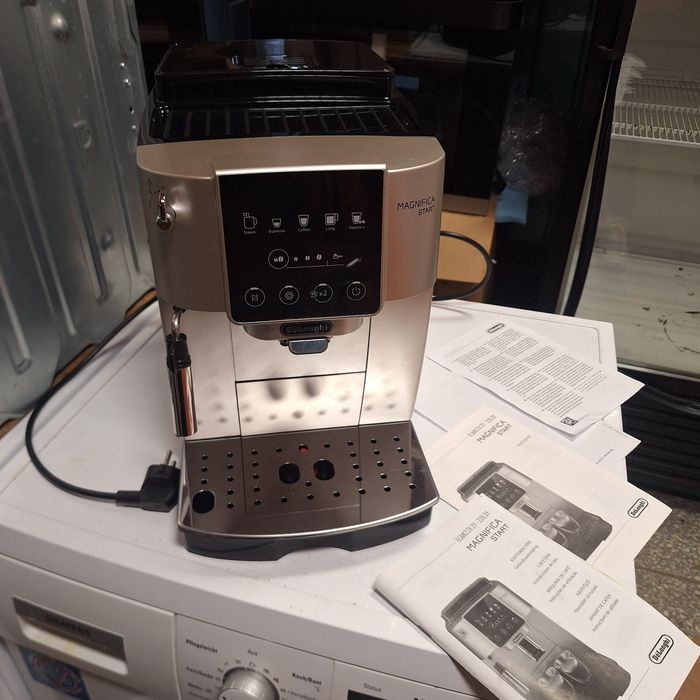 Кафе машина Делонги Magnifica Start