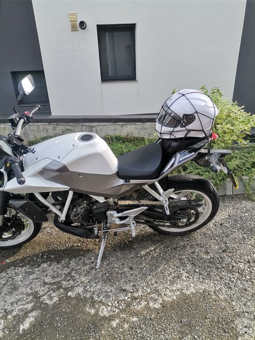 Motocicleta A2 Hyosung GD250N (Nu honda, yzf, suzuki, cf moto)