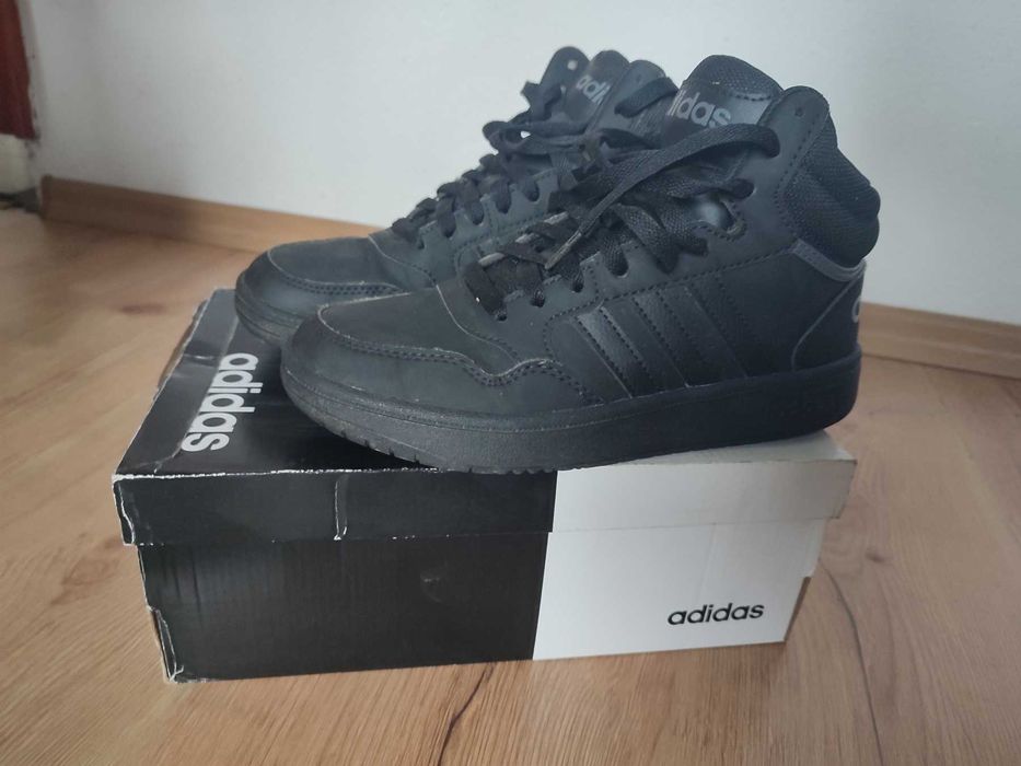 Кецове Adidas за момче 36.1/2номер