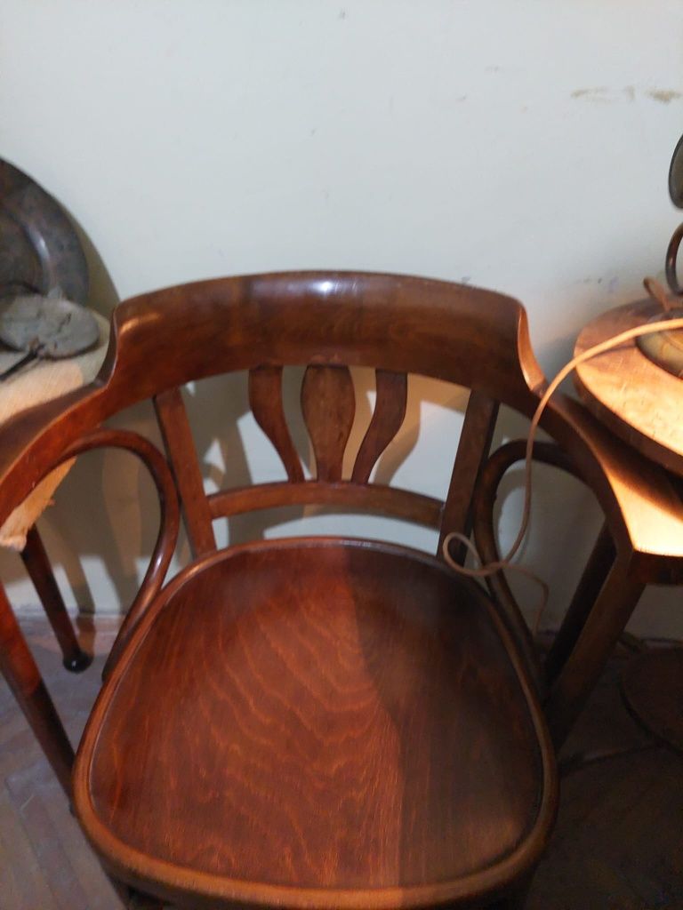 Masa scaun și cuier thonet