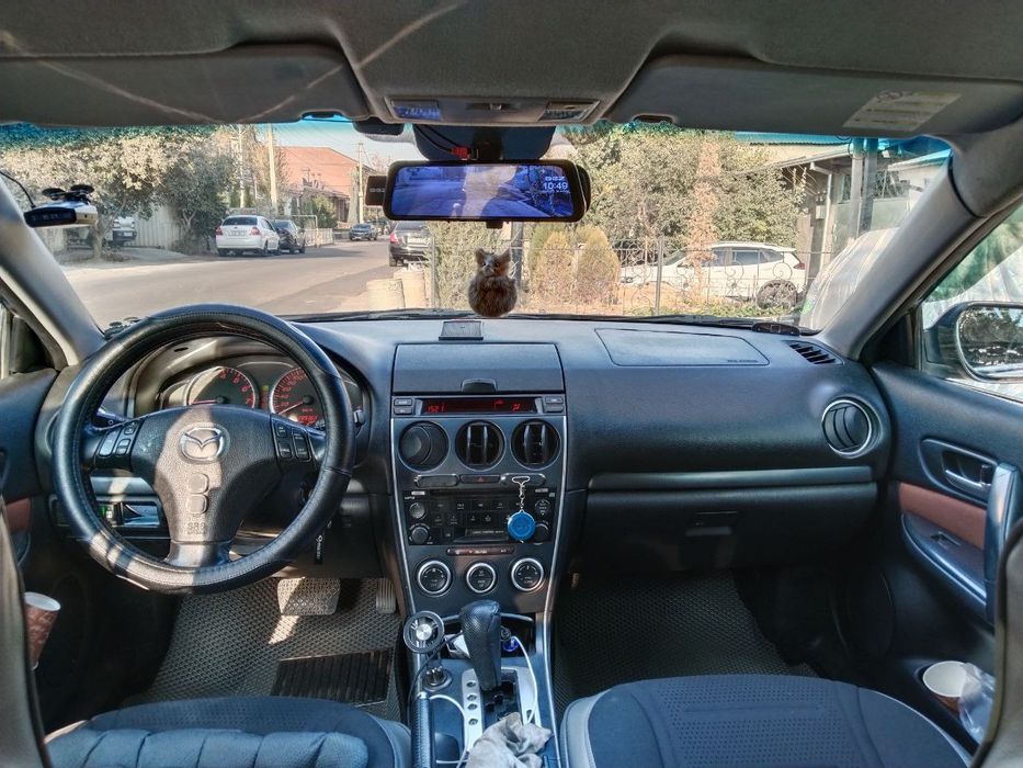 Продаётся машина Мазда 6