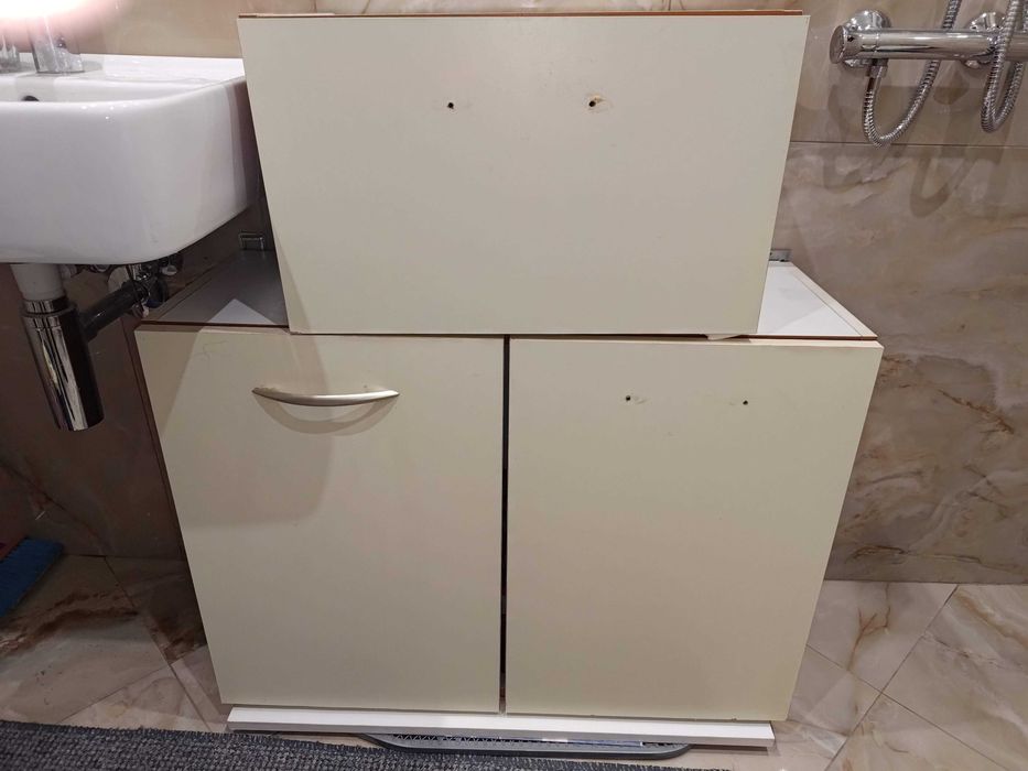 Кухненски шкафове 120 см (горни и долни) в отлично състояние