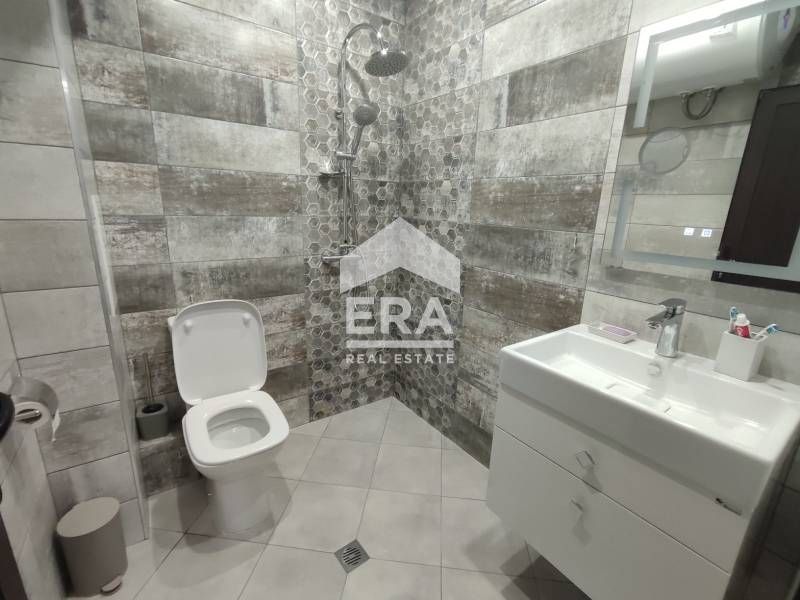 Продава се Тристаен апартамент в Варна, Цветен квартал - 74 кв.м за 2149 €/кв.м - Снимка #9