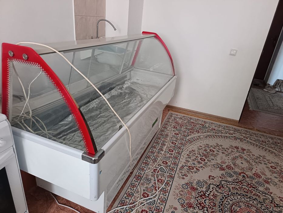 Ветринный холодильник