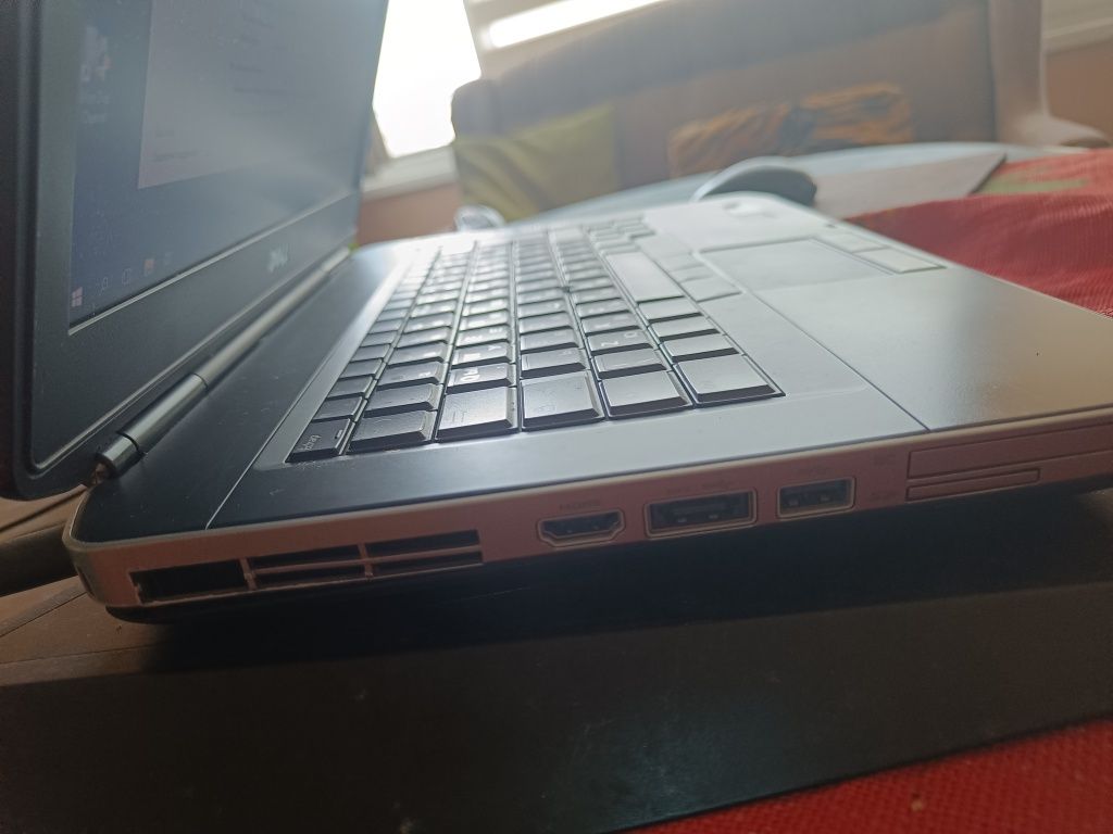 4-ядрен лаптоп  i5 Dell latitude E5430