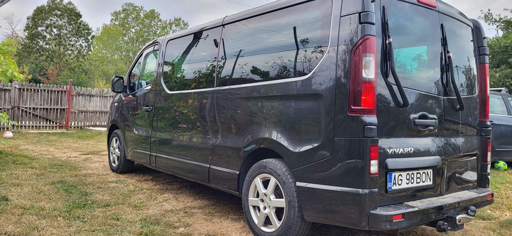 Vând URGENT Opel Vivaro B, lung, 8+1, 2017