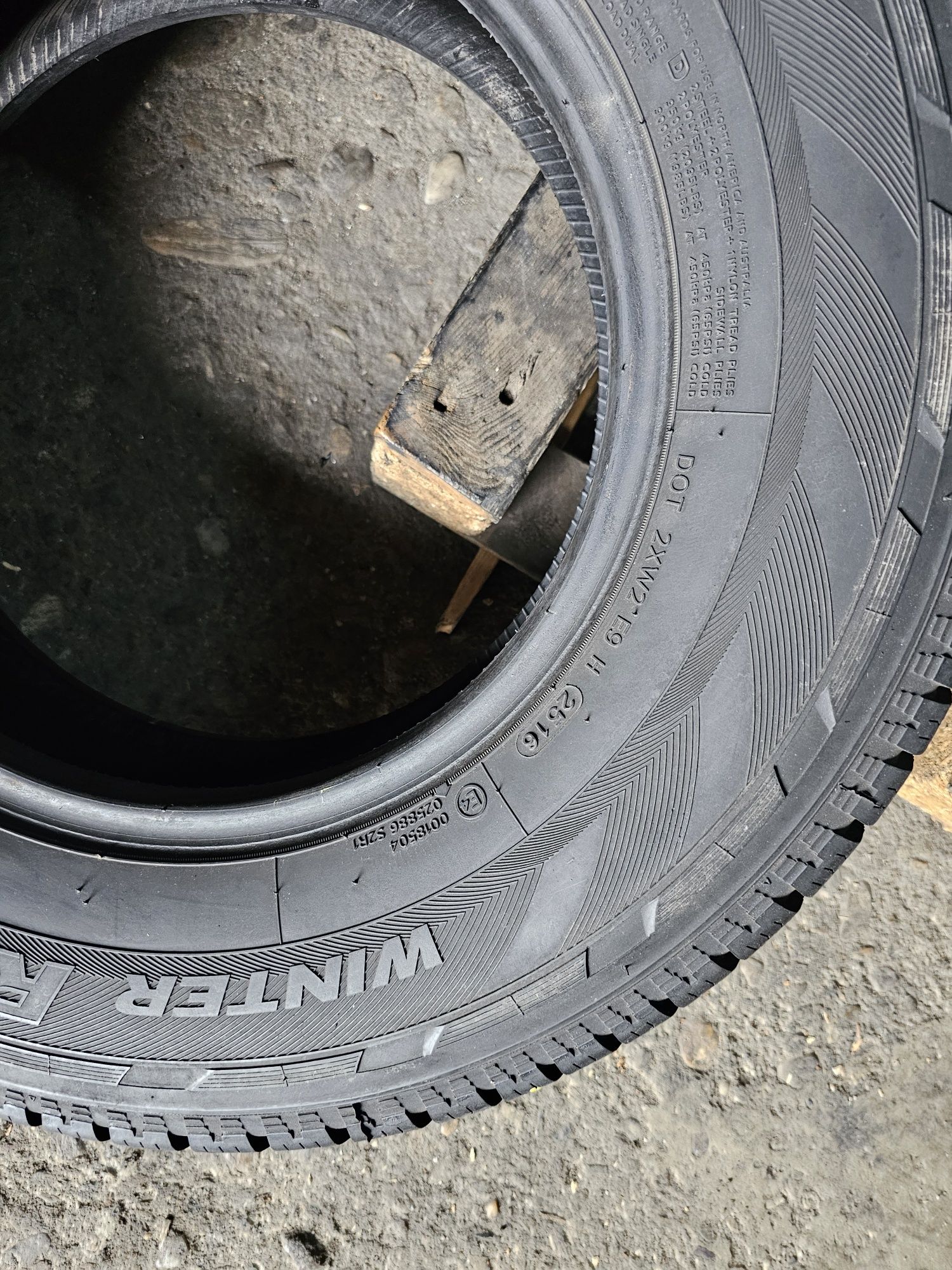 1 anvelopa iarna 195 R14C Hankook 6.8mm