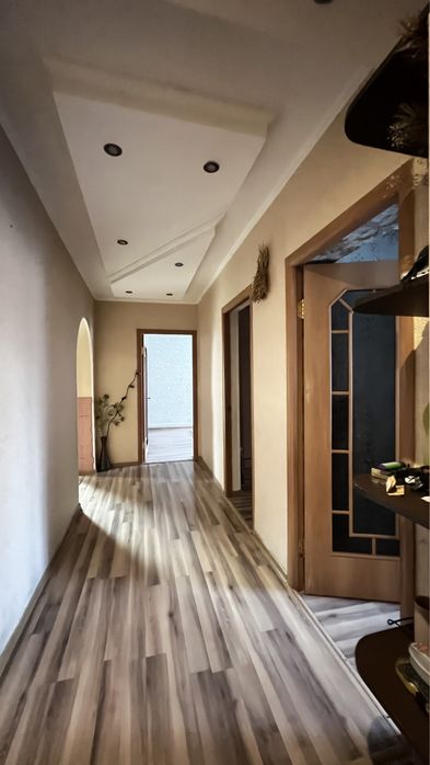 3-комнатная по Абая 22