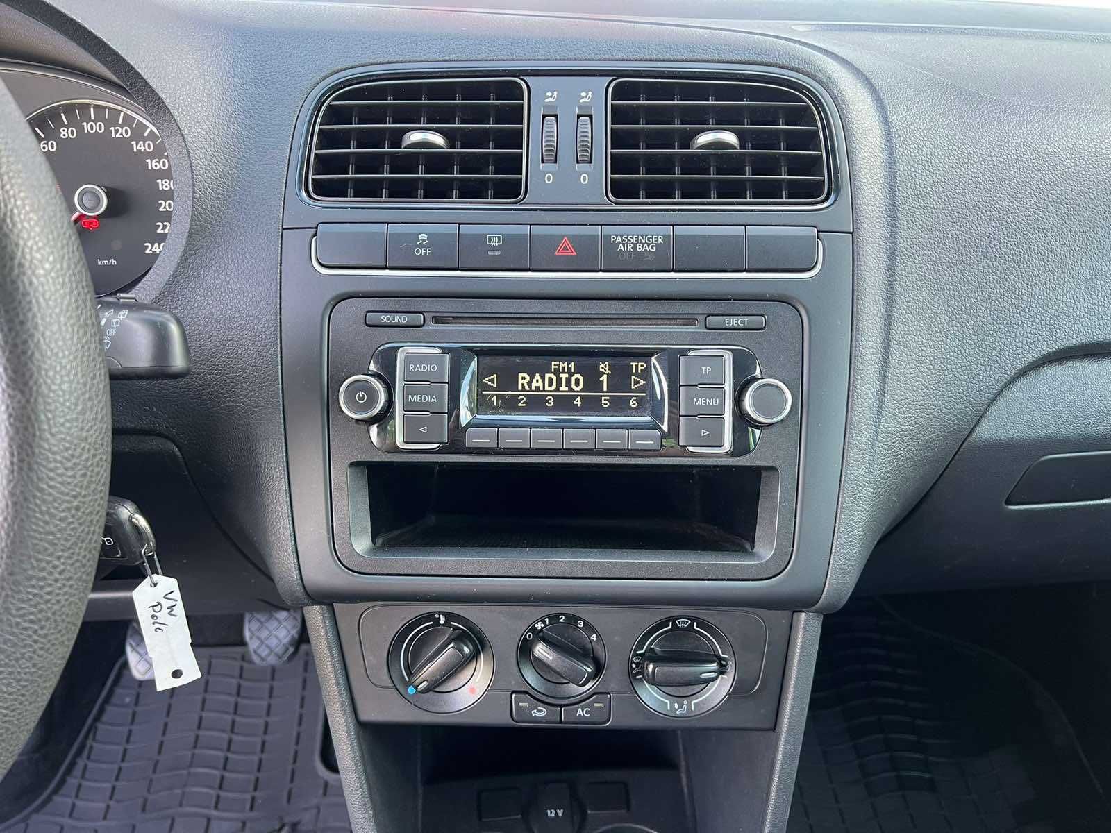 VW Polo 1.2I 2012 година