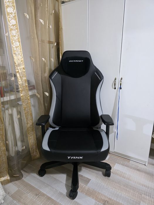 Игровое кресло Dxracer Tank V2  в отличном состоянии