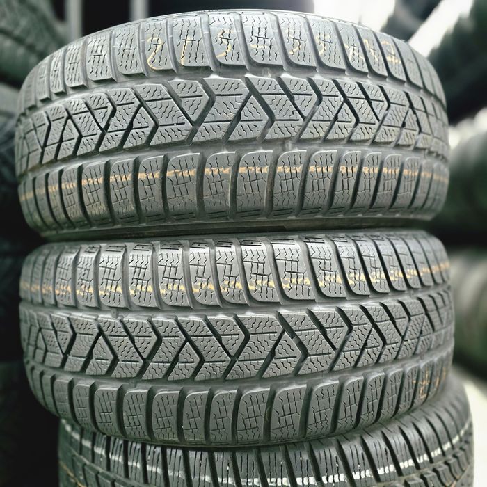 2x 215/55/17 M+S PIRELLI Stare impecabila