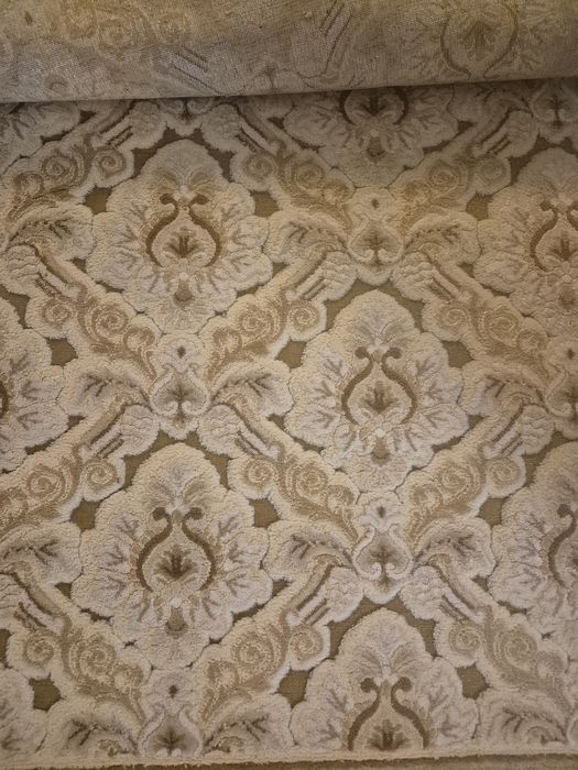 Ковёр чистый, хорошего качества