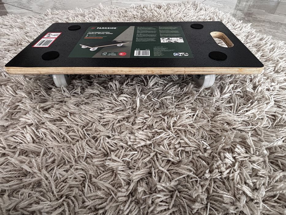 Подвижна поставка за трянспортиране на тежки неща