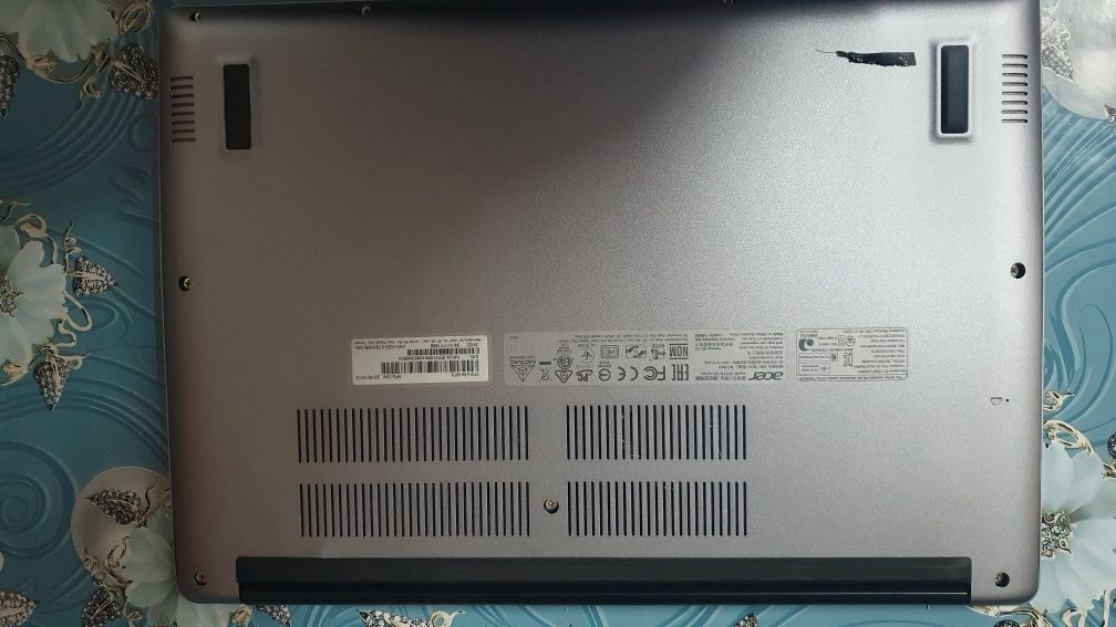Laptop Acer i3 gen7 ssd 256 8g ddr4