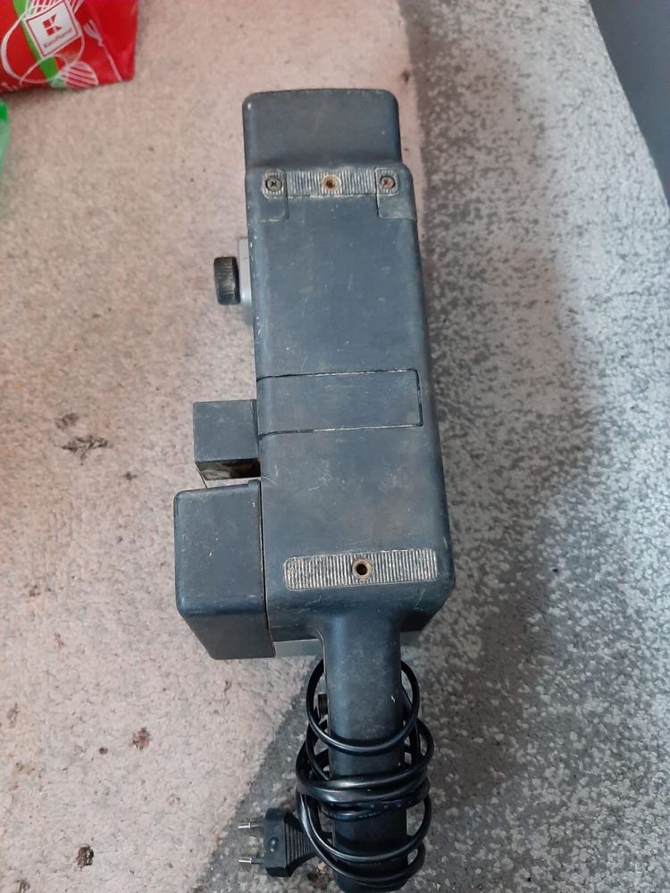 Vand masina de slefuit lemn Black & Decker second hand