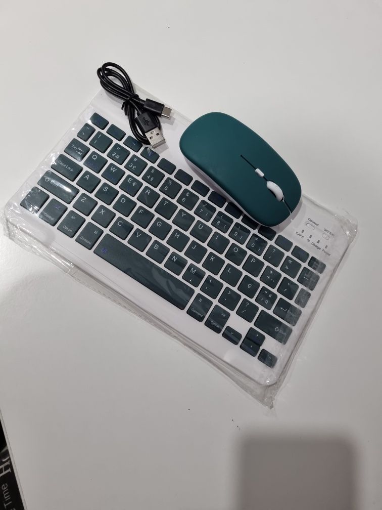 Kit tastatura și mouse Bluetooth