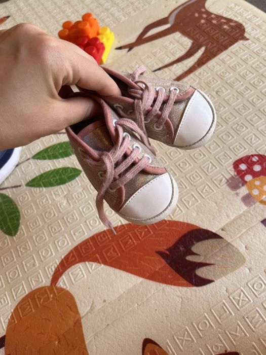 Incaltaminte bebelusi