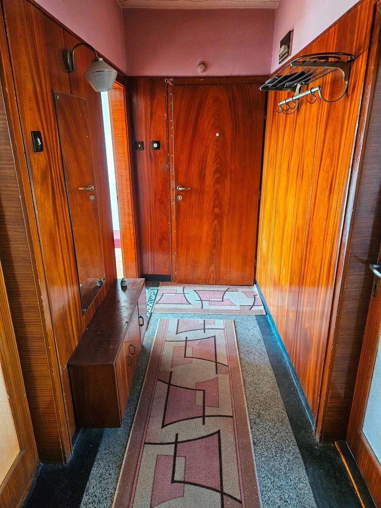 Продава се Тристаен апартамент в Габрово, Център - 85 кв.м за 600 €/кв.м - Снимка #7